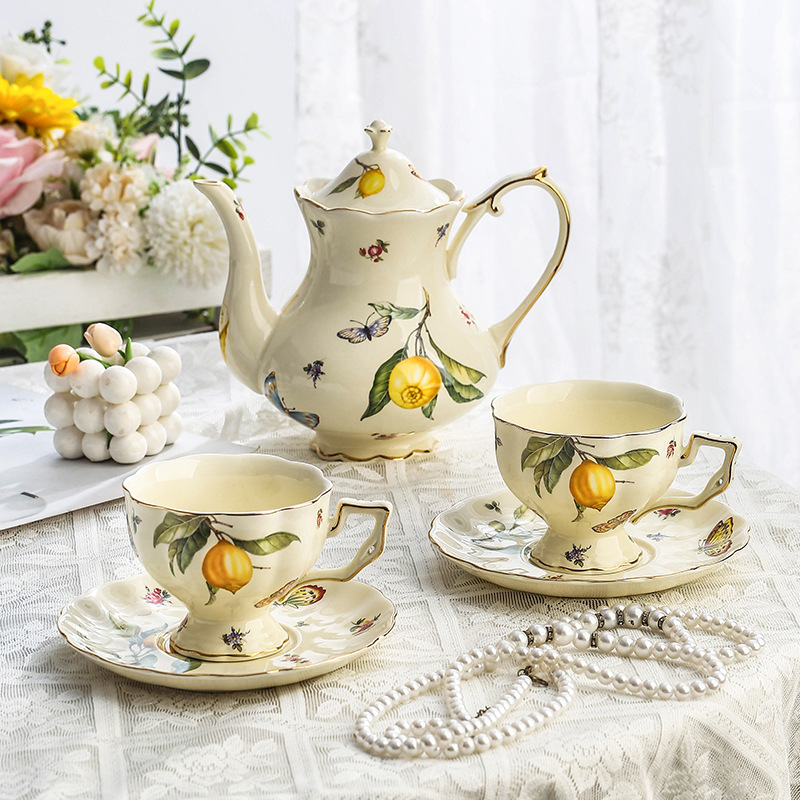 Lemon Tea Coffee - ชุดน้ำชาสไตล์ชนบทยุโรป, กาน้ำชาลายเลมอน, ถ้วยกาแฟและจานรอง, ดีไซน์ขอบสีทอง, ของตกแต่งบ้านสำหรับจิบน้ำชายามบ่ายอย่างหรูหรา