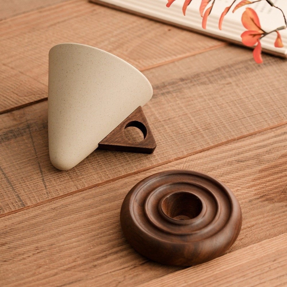 Coffee Tea Flask - แก้วเซรามิกทรงกรวยสามเหลี่ยมแบบหยาบ ฐานไม้สไตล์เรโทร แก้วกาแฟเซรามิกวินเทจ แก้วน้ำชาทำมือ แก้วกาแฟทรงกรวย ของขวัญ